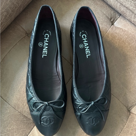 Chanel iconic Quilted Lambskin Ballet Flats - Picture 5 of 12